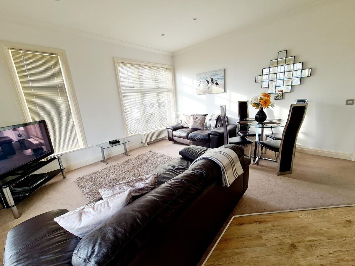 Vitamin Sea - Beachfront Apartment - Sleeps 4 Ramsgate Exterior foto