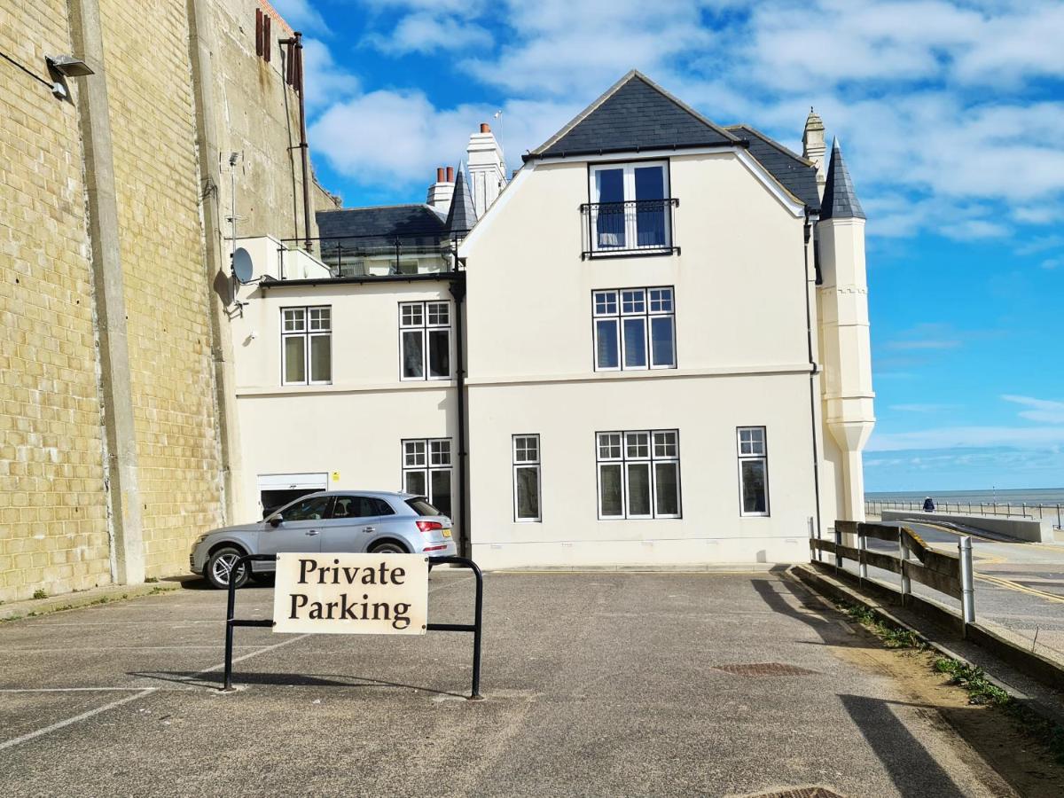 Vitamin Sea - Beachfront Apartment - Sleeps 4 Ramsgate Exterior foto