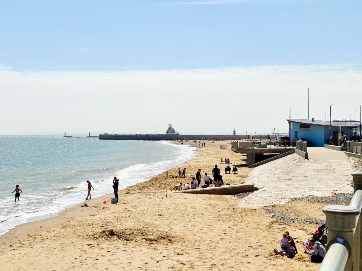 Vitamin Sea - Beachfront Apartment - Sleeps 4 Ramsgate Exterior foto